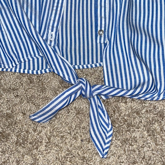 Blue and white striped button down with tie - Picture 2 of 3